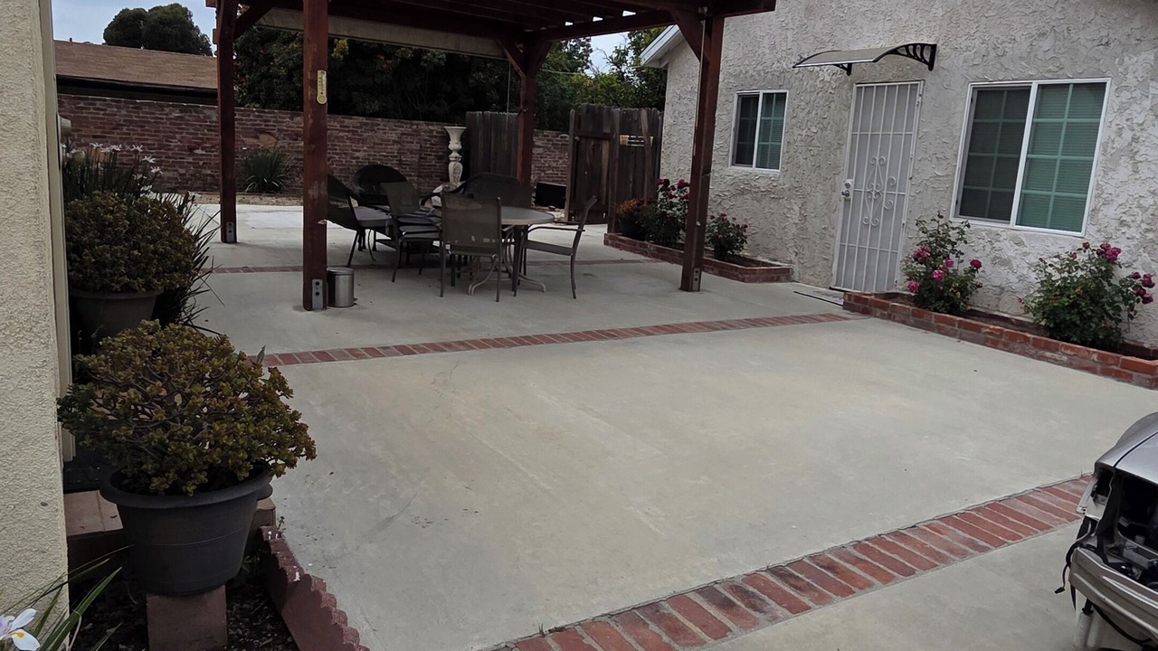 Photo of Patio Balcony in North Hollywood