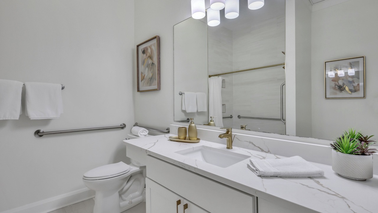Photo of Bathroom in Old West Broad Neighborhood