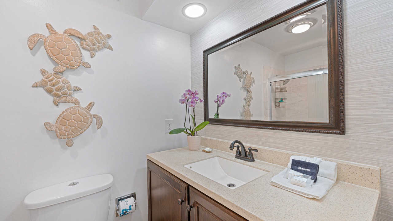 Photo of Bathroom in Night Heron