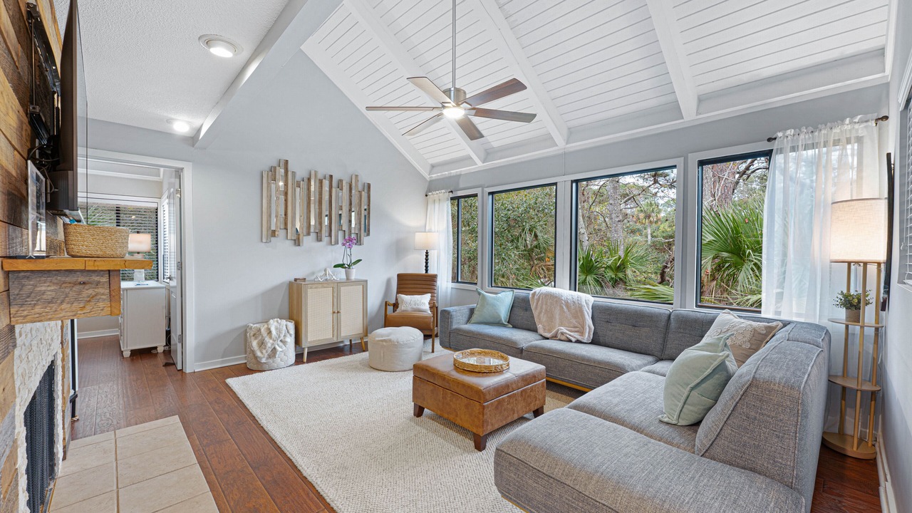Photo of Bedroom in Night Heron