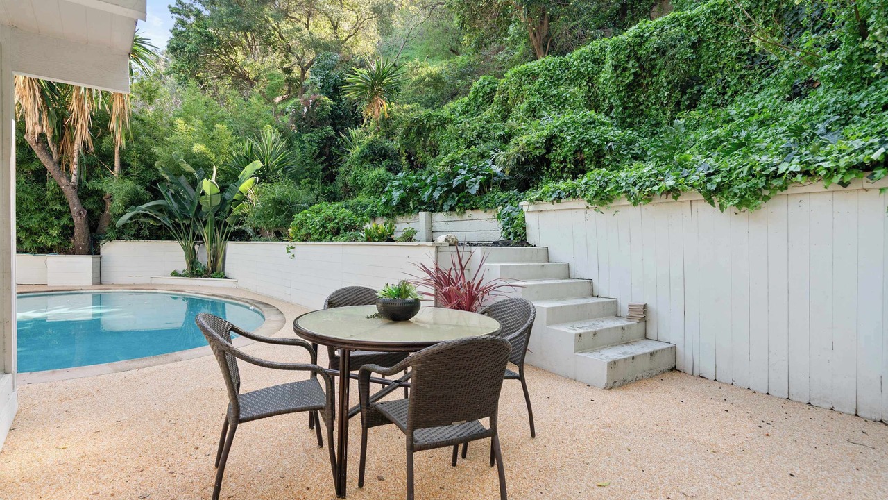 Photo of Bedroom in Beverly Glen
