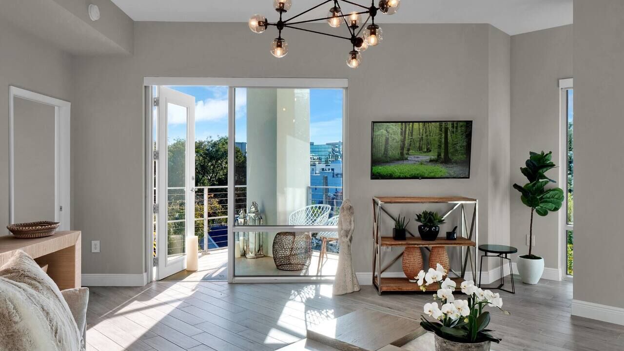 Photo of Livingroom in South Eola