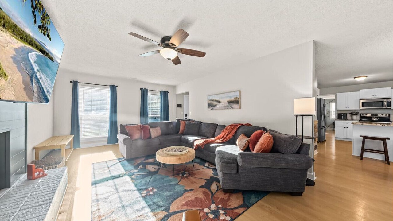 Photo of Livingroom in North Charleston