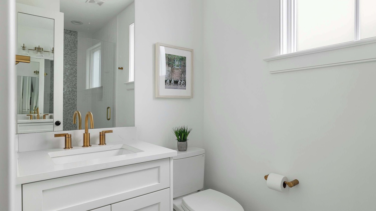 Photo of Bathroom in Cannonborough Elliotborough