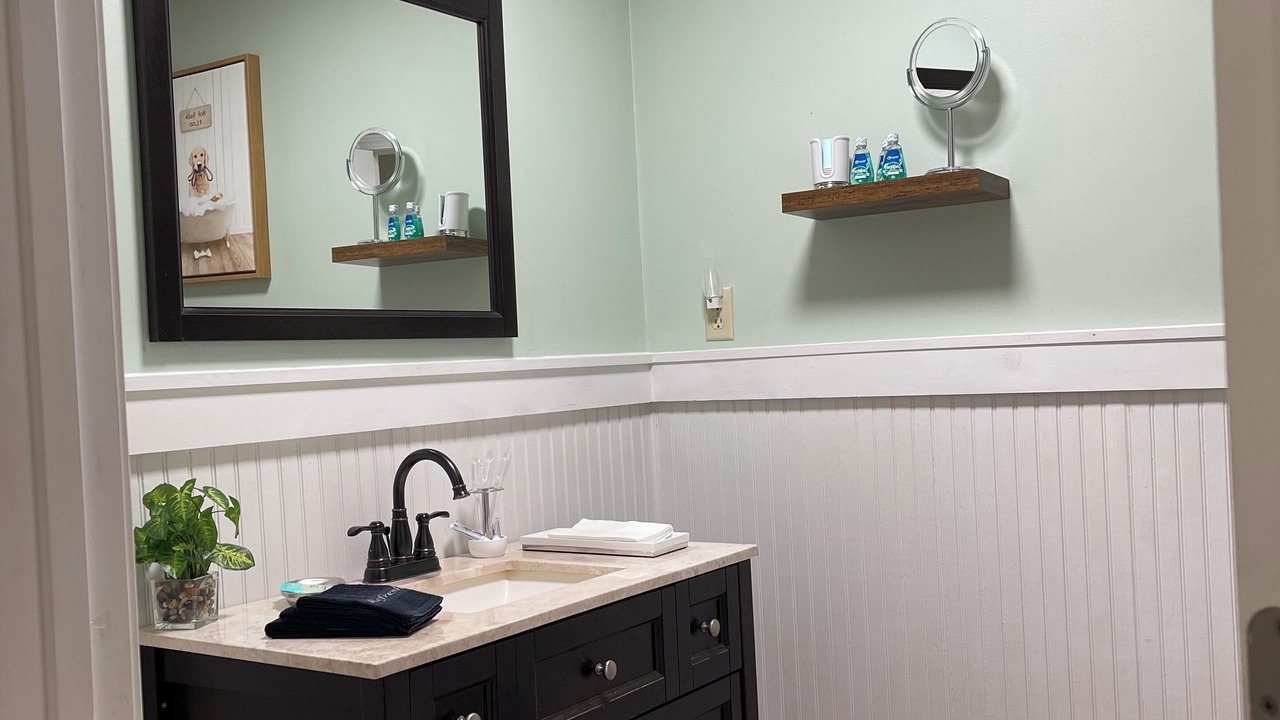 Photo of Bathroom in Isle of Hope Historic District