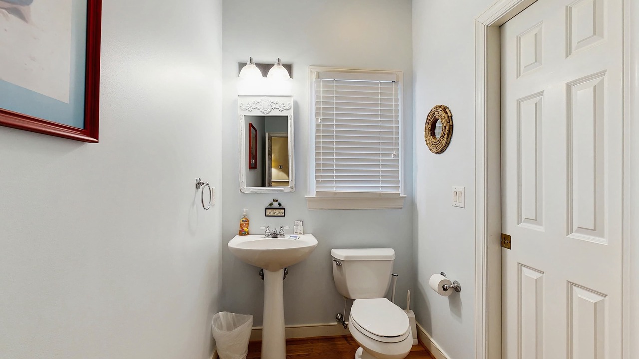 Photo of Bathroom in Vanderhorst Plantation