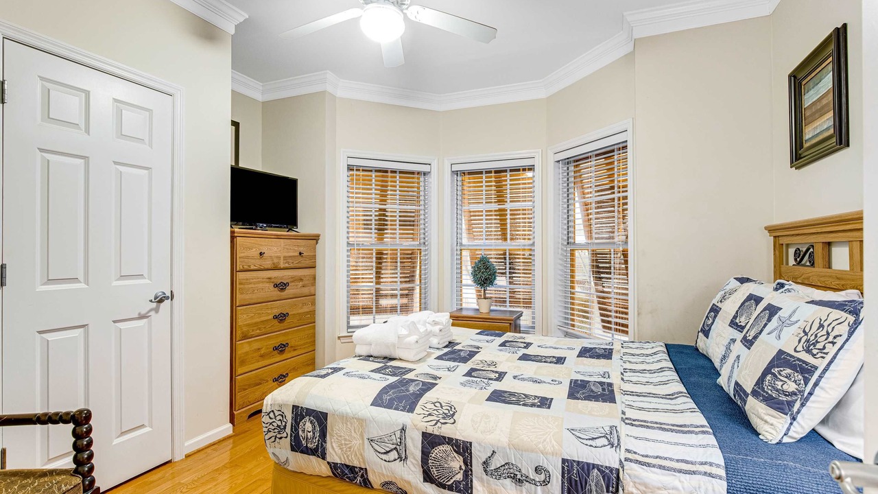 Photo of Bedroom in Waters Edge