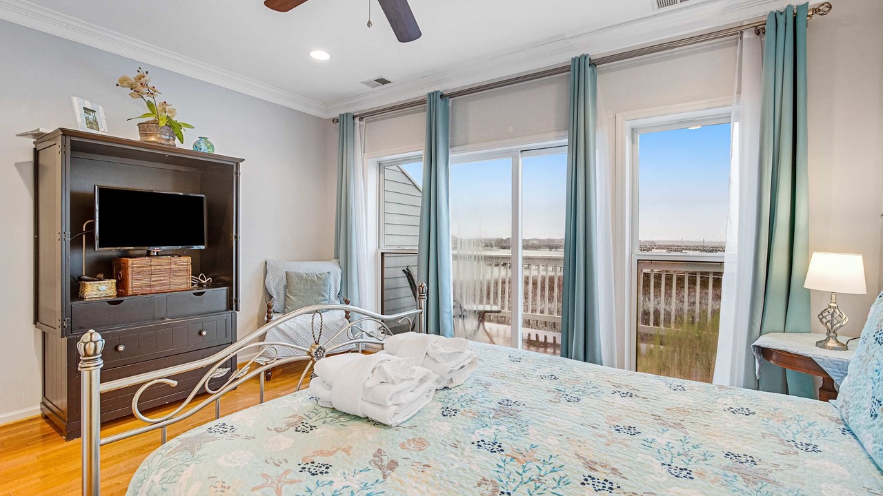 Photo of Bedroom in Waters Edge