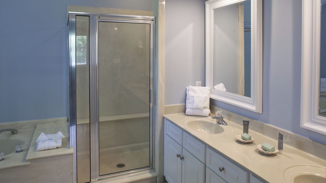 Photo of Bathroom in Shipyard Plantation