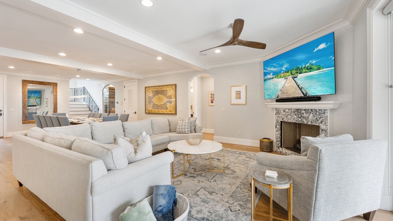 Photo of Livingroom in North Forest Beach
