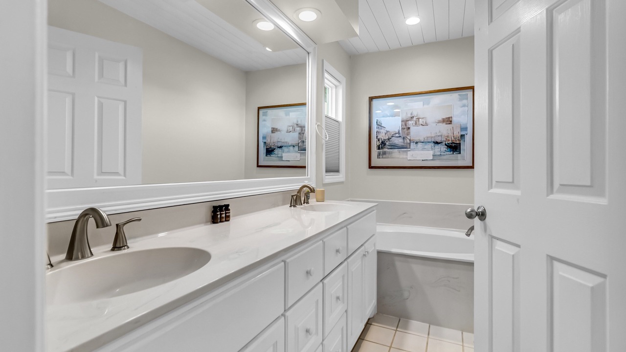Photo of Bathroom in Ocean Point