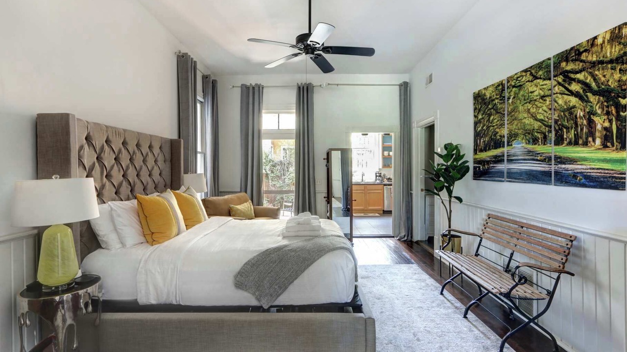 Photo of Bedroom in Beach Institute