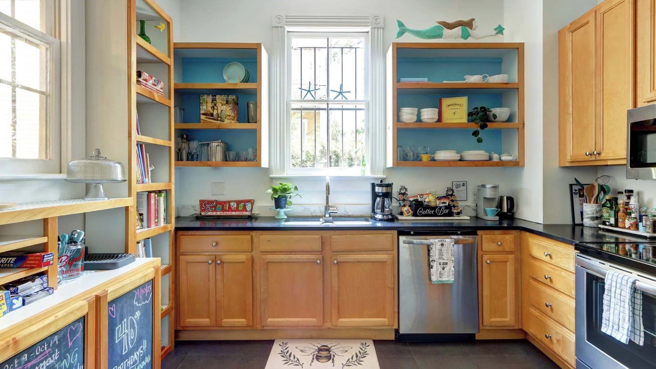 Photo of Kitchen in Beach Institute