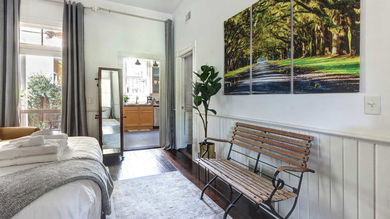 Photo of Bedroom in Beach Institute
