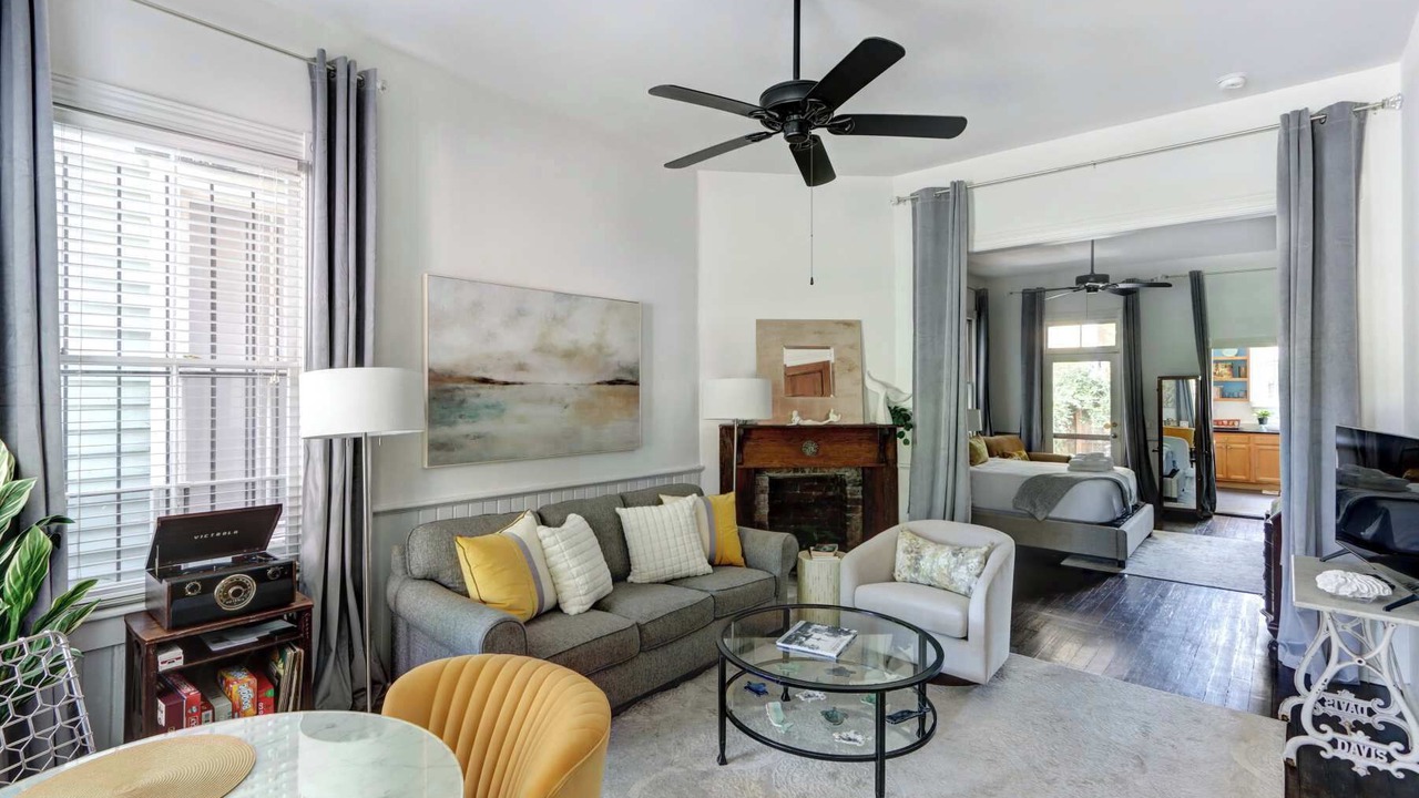 Photo of Livingroom in Beach Institute