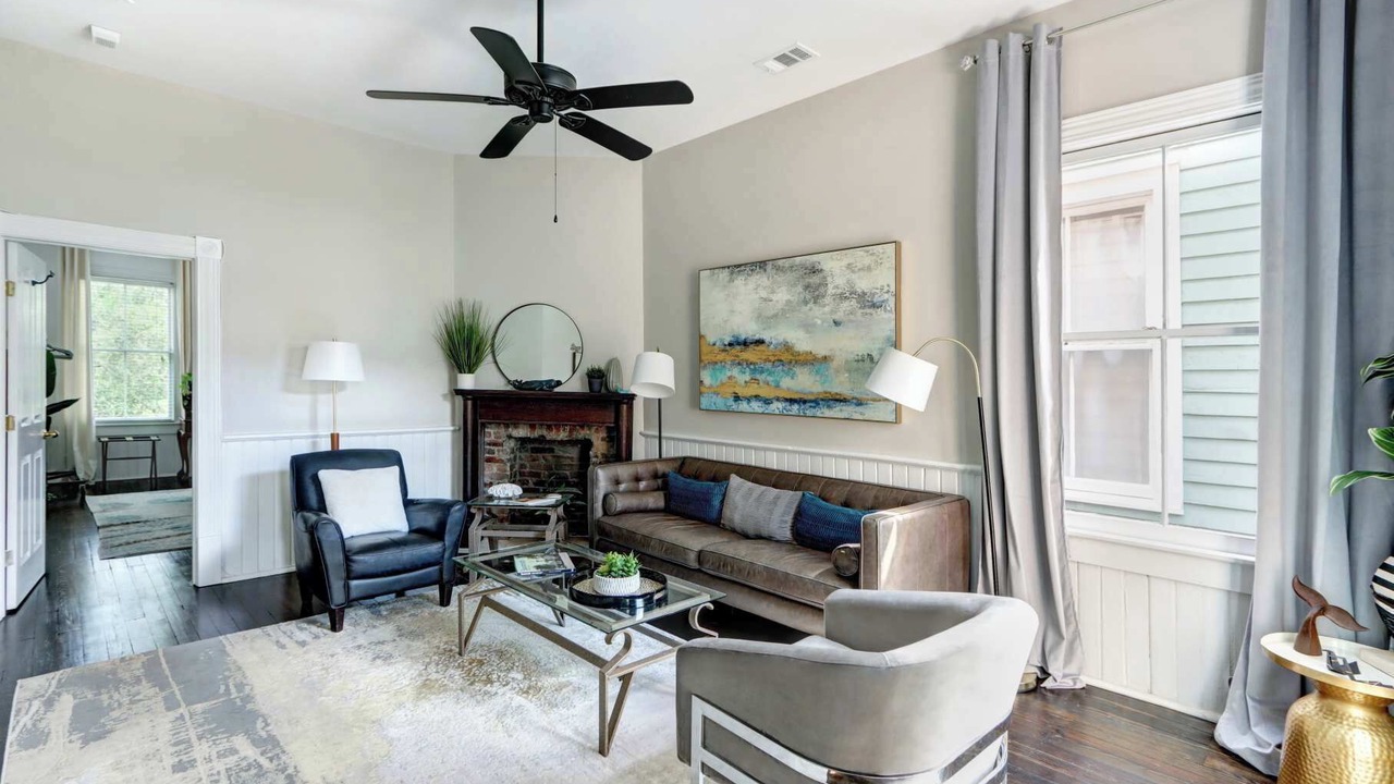 Photo of Livingroom in Beach Institute