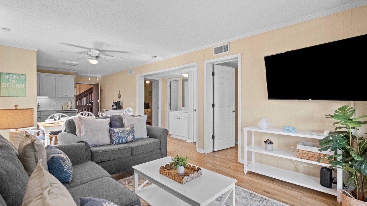 Photo of Livingroom in Folly Field
