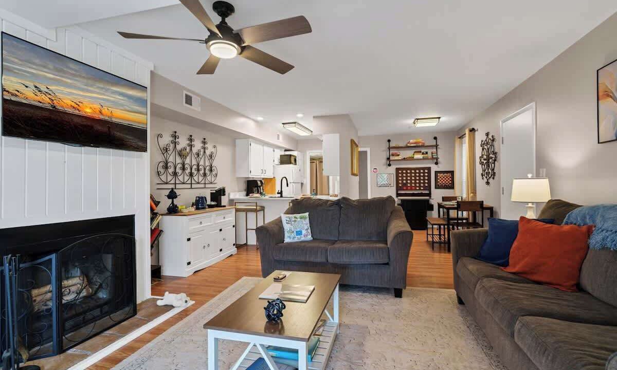Photo of Livingroom in Ocean Ridge