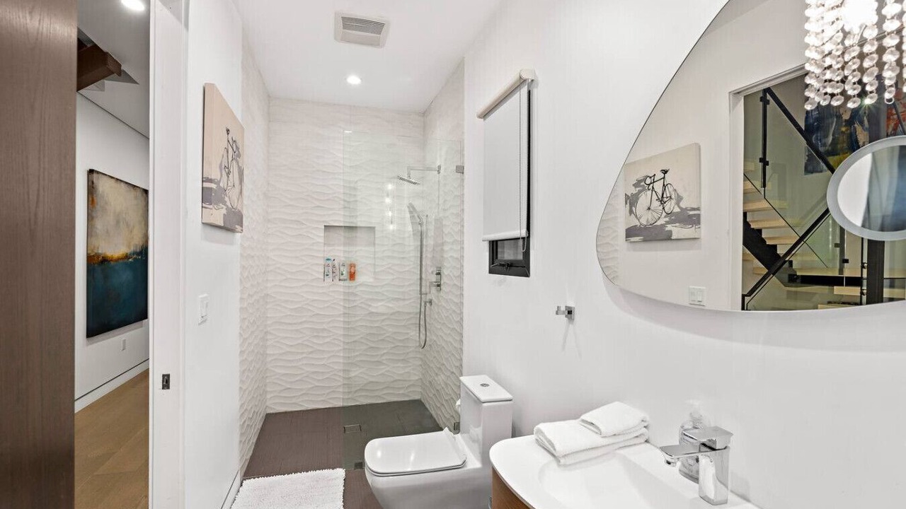 Photo of Bathroom in Melrose