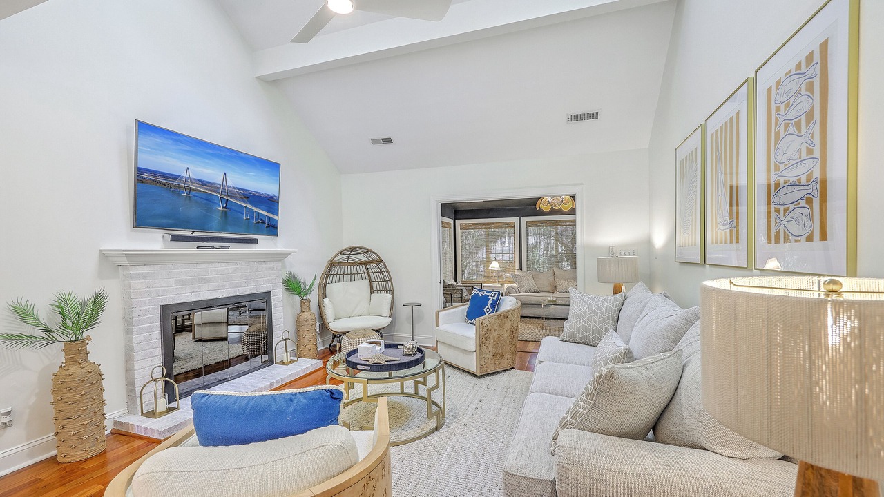 Photo of Livingroom in Tarpon Pond