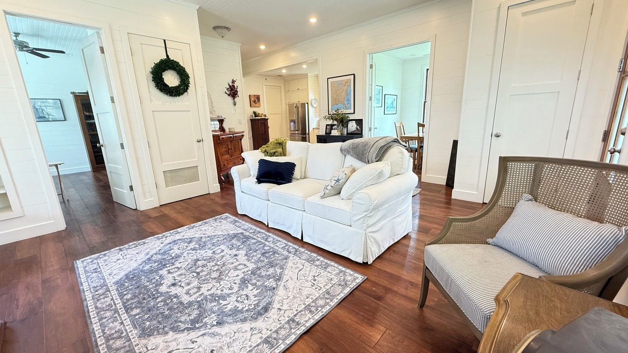 Photo of Livingroom in Eden