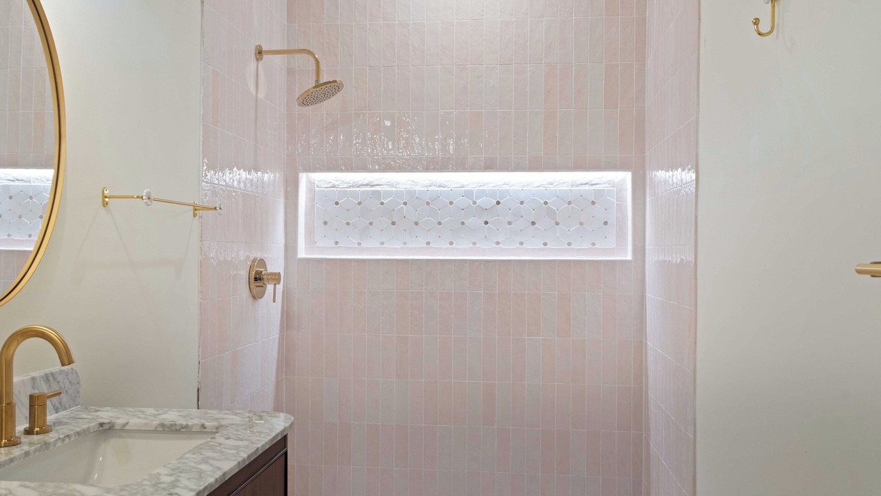 Photo of Bathroom in Cannonborough Elliotborough