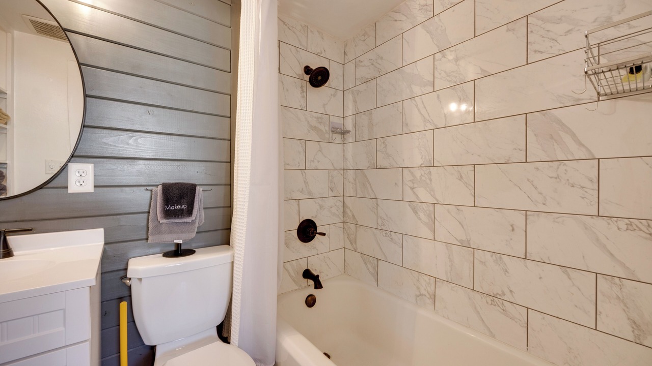 Photo of Bathroom in Old North End