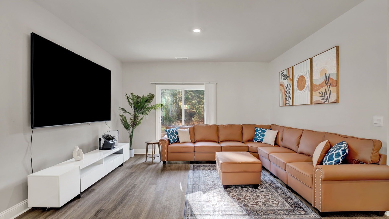 Photo of Livingroom in Port Wentworth