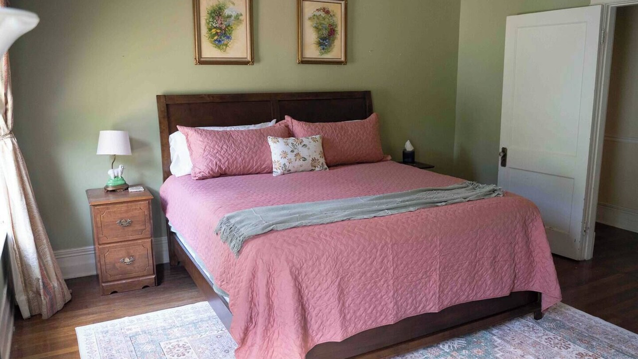 Photo of Bedroom in Clarksdale