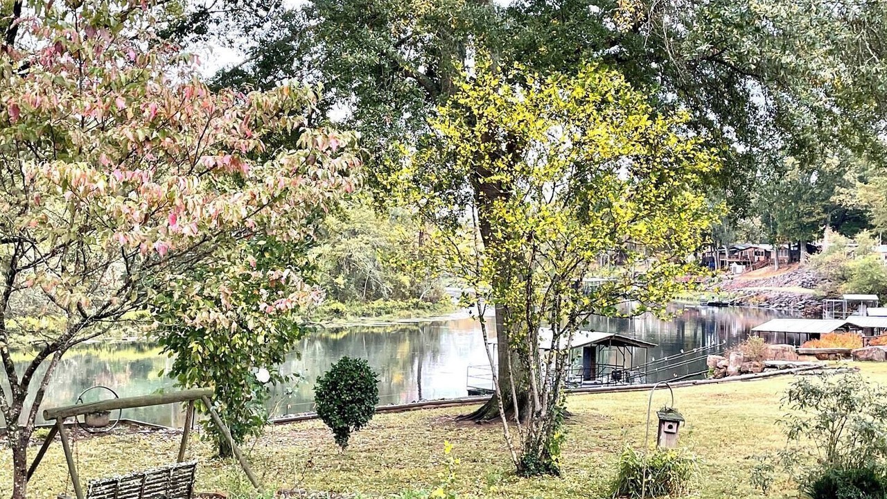 Photo of Others in Swinging Bridge Village