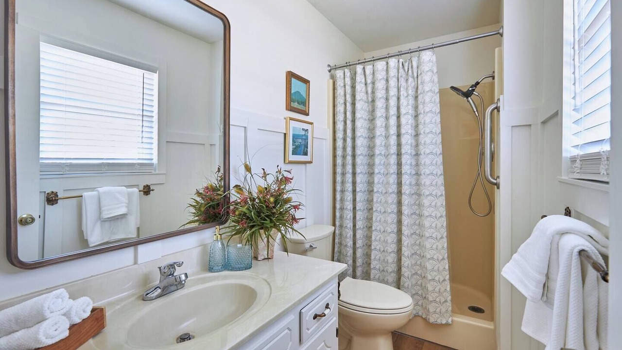 Photo of Bathroom in Swinging Bridge Village