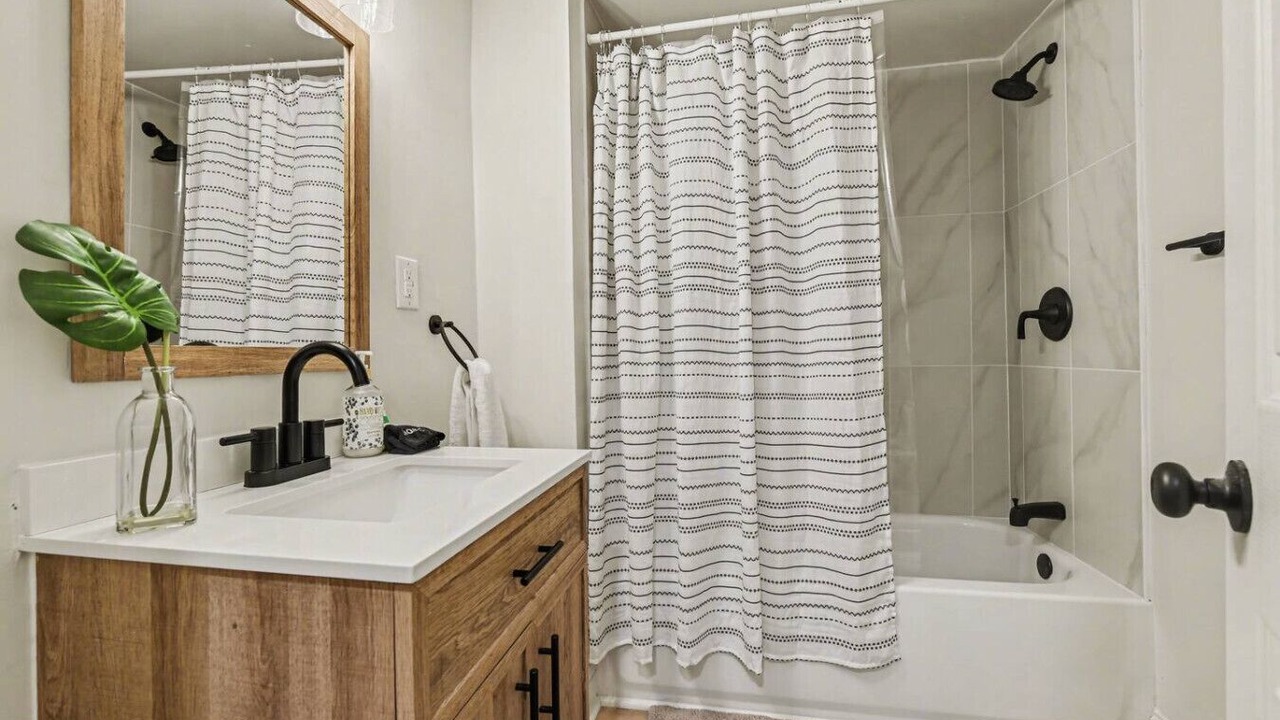 Photo of Bathroom in Hanahan