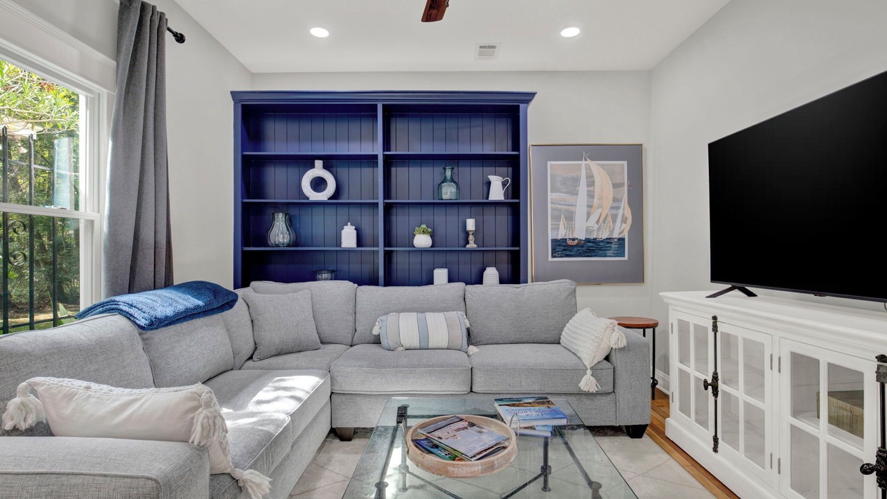 Photo of Livingroom in Eastside
