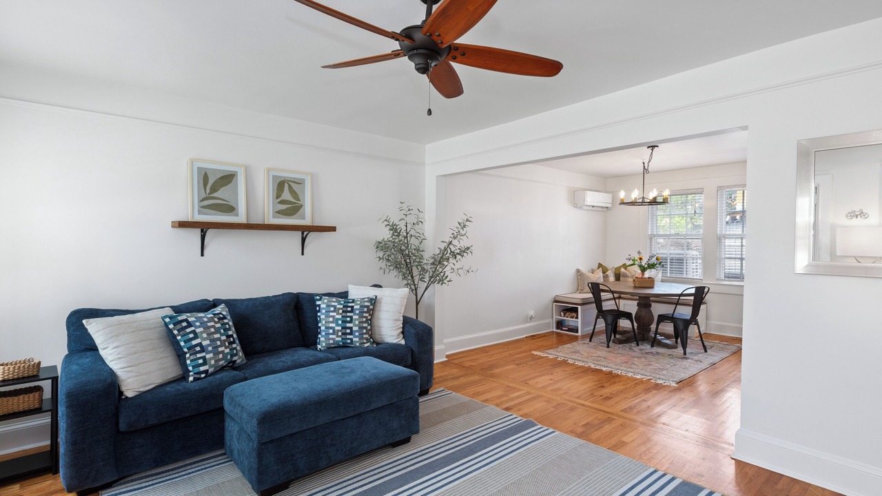 Photo of Livingroom in South of Broad