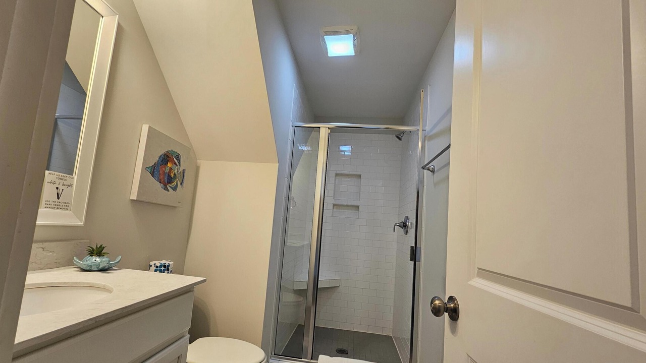Photo of Bathroom in Folly Field