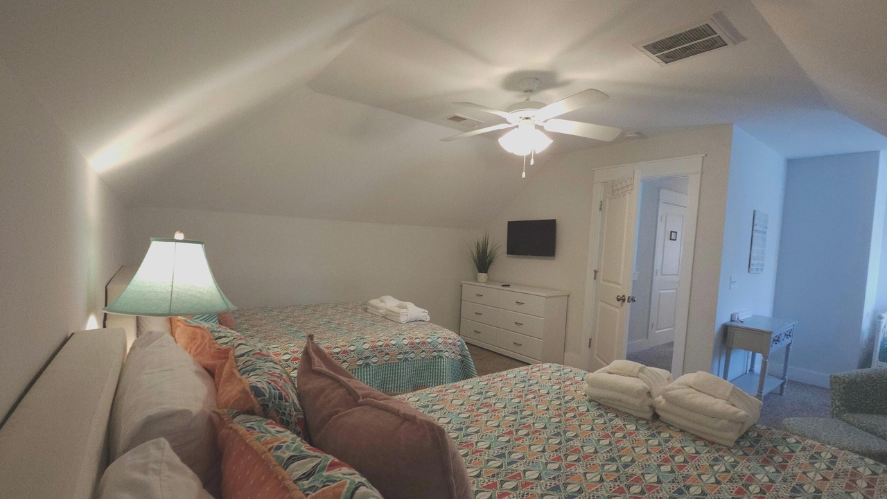 Photo of Bedroom in Folly Field