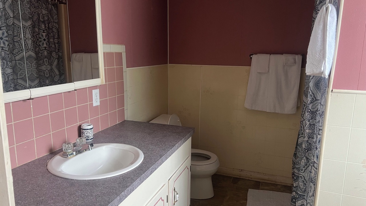 Photo of Bathroom in Lawson