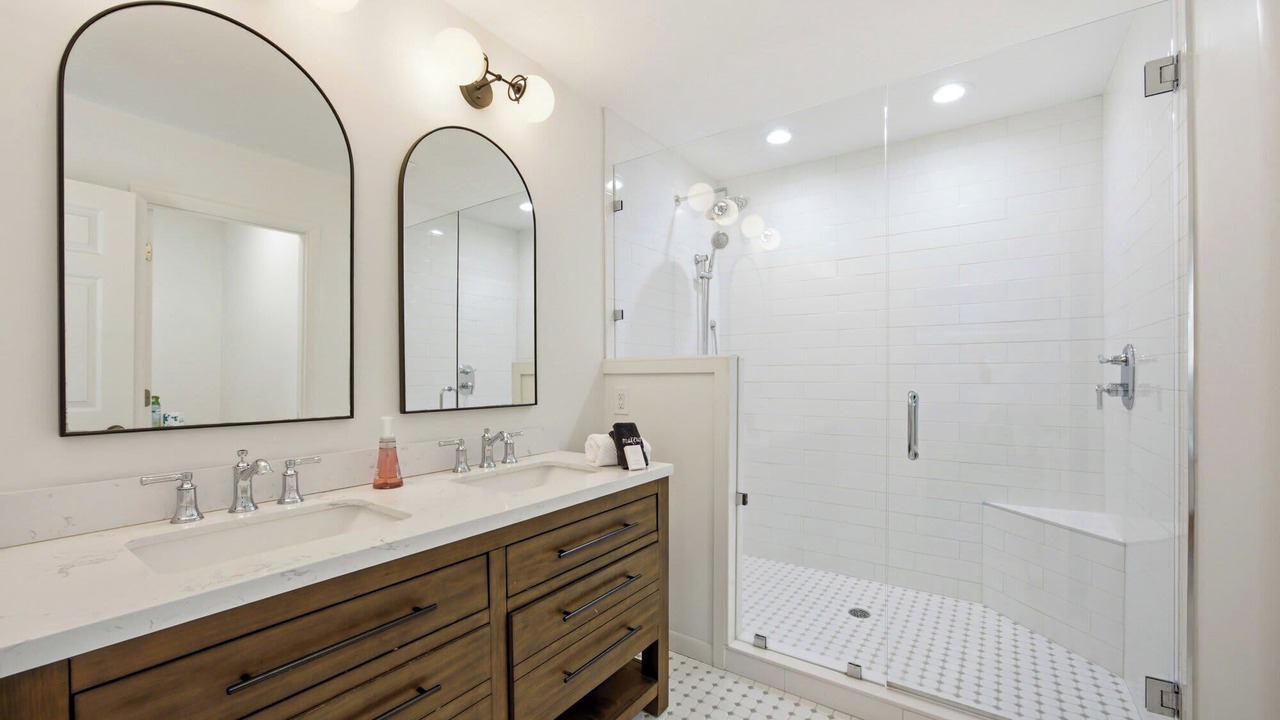 Photo of Bathroom in South Beach