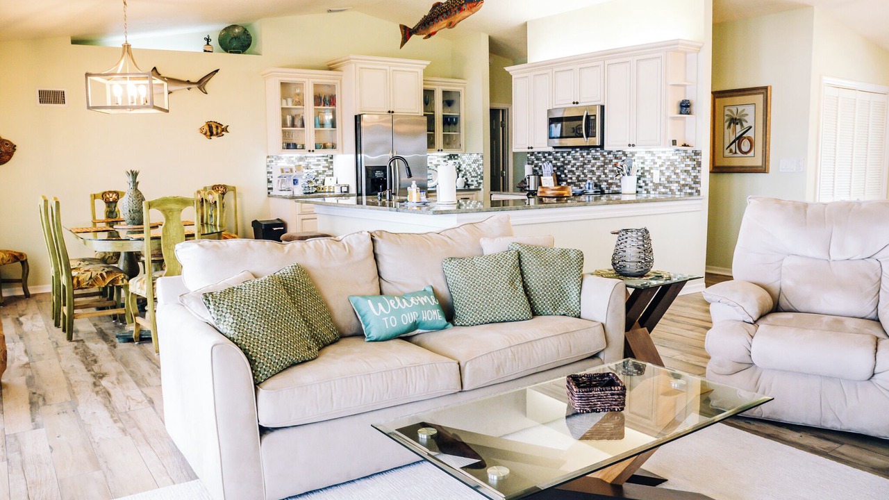Photo of Livingroom in Crystal Shores