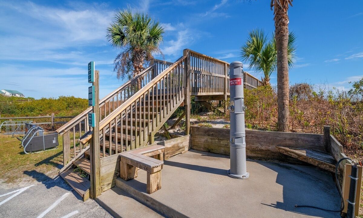 Photo of Outdoor in Folly Field