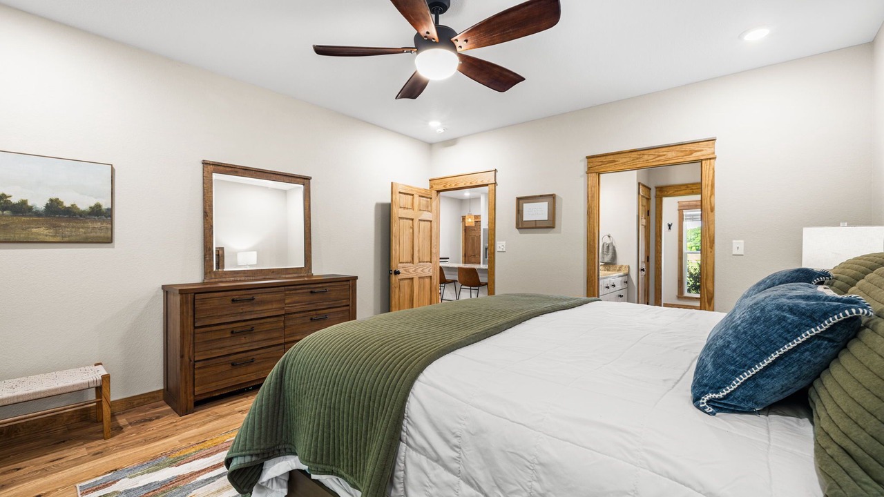 Photo of Bedroom in Pangburn