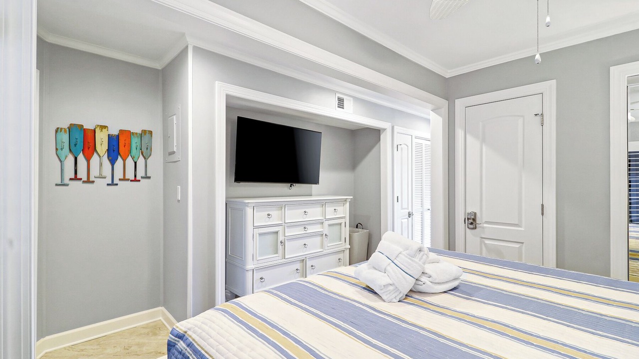 Photo of Bedroom in Folly Field