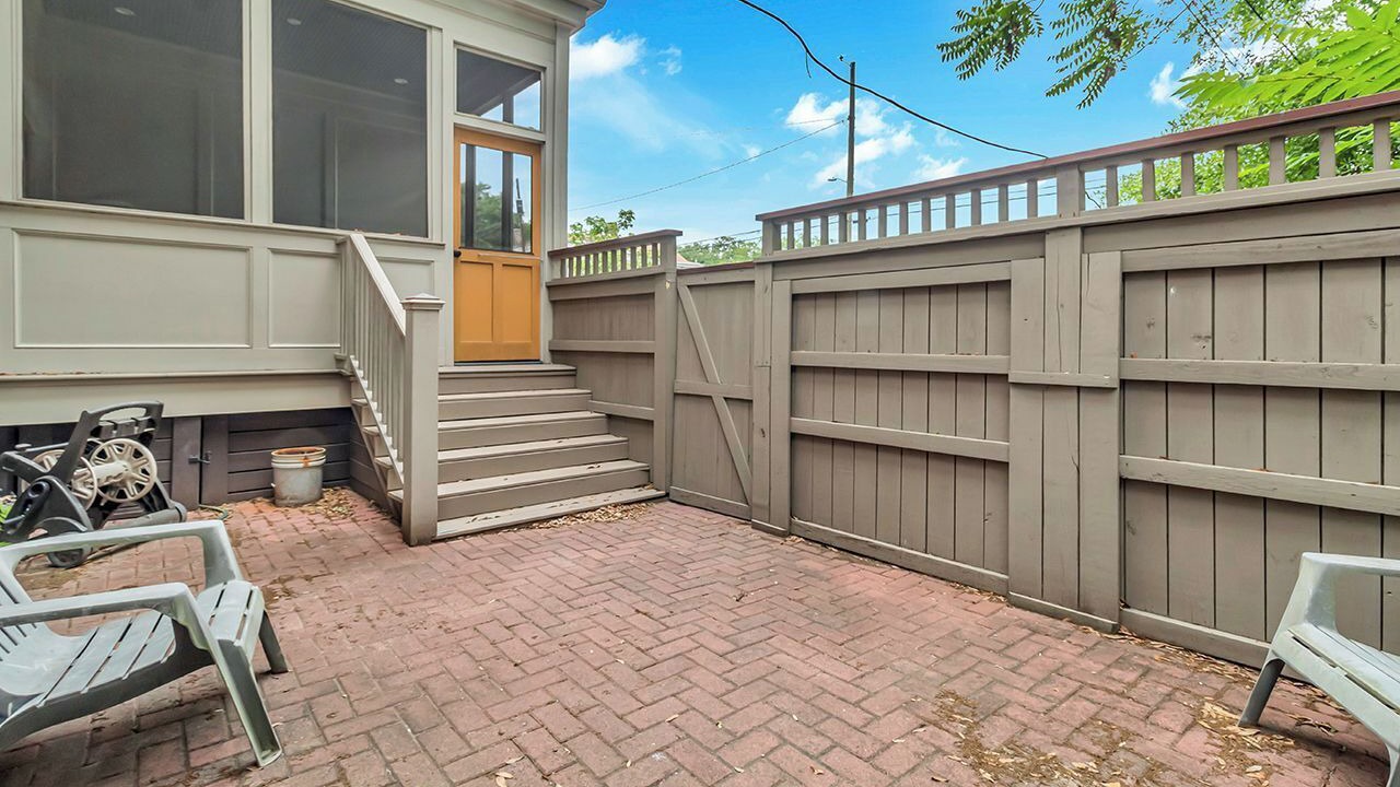 Photo of Patio Balcony in Savannah Victorian District