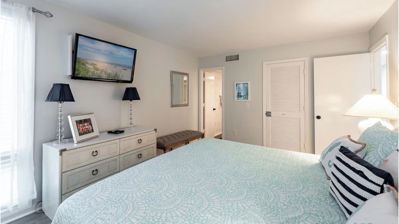 Photo of Bedroom in Seabrook Island