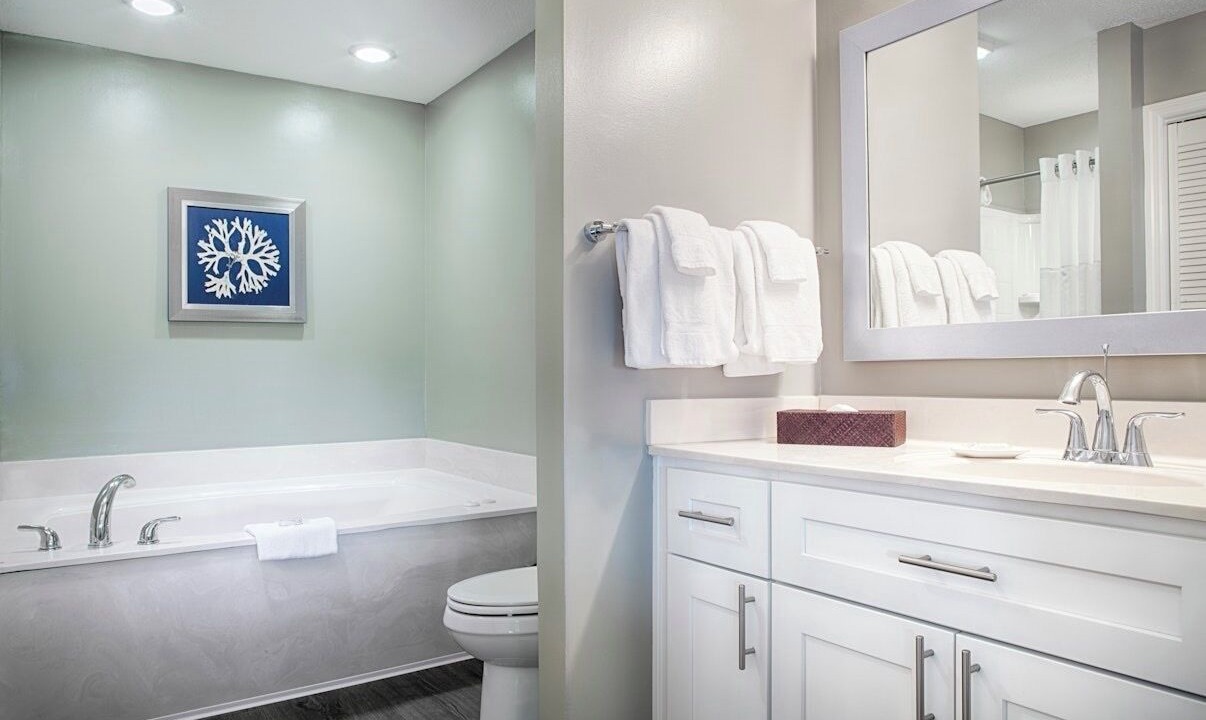 Photo of Bathroom in Summerwind Villas