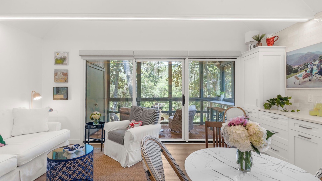 Photo of Livingroom in West Beach Village