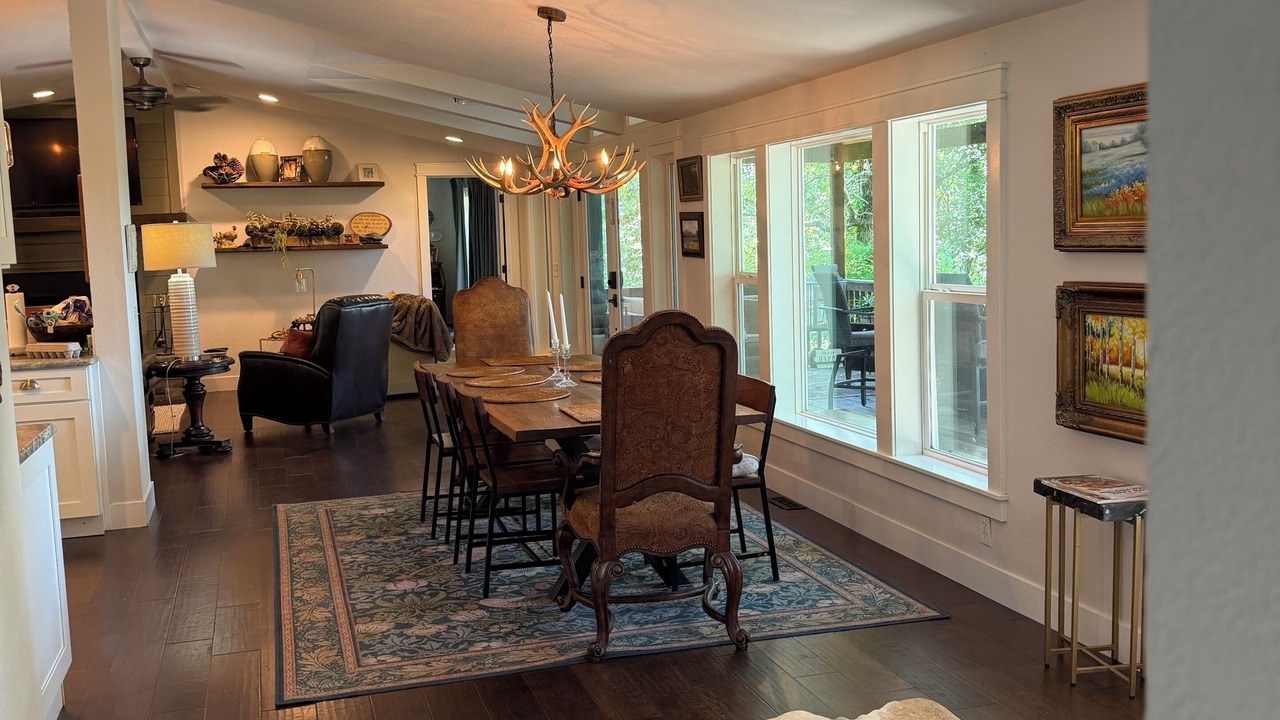 Photo of Livingroom in West Fork