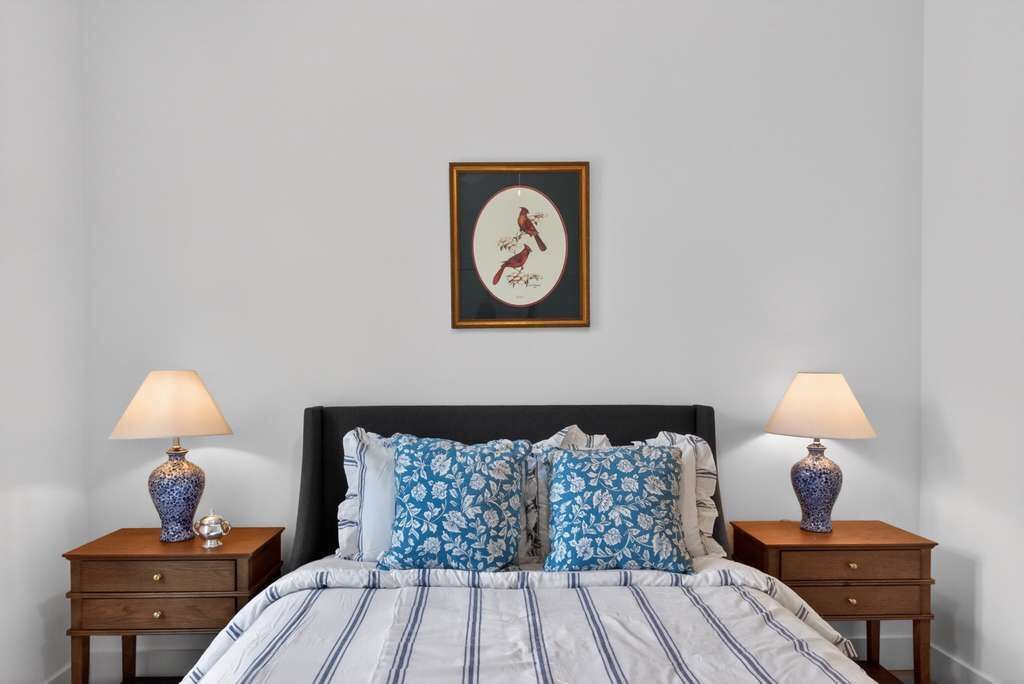 Photo of Bedroom in Metropolitan