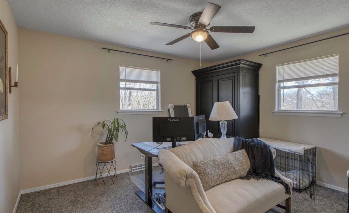 Photo of Livingroom in Leawood