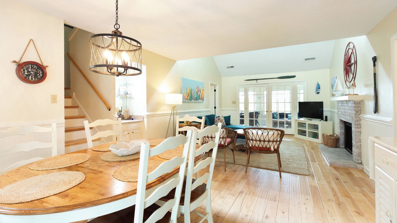 Photo of Livingroom in Tarpon Pond